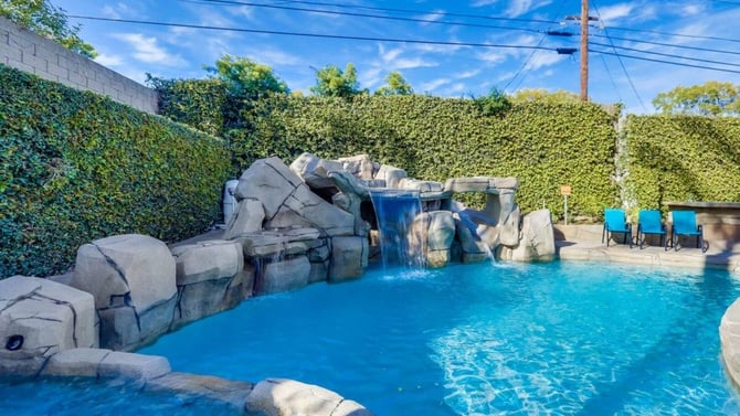 Pools With Water Slides